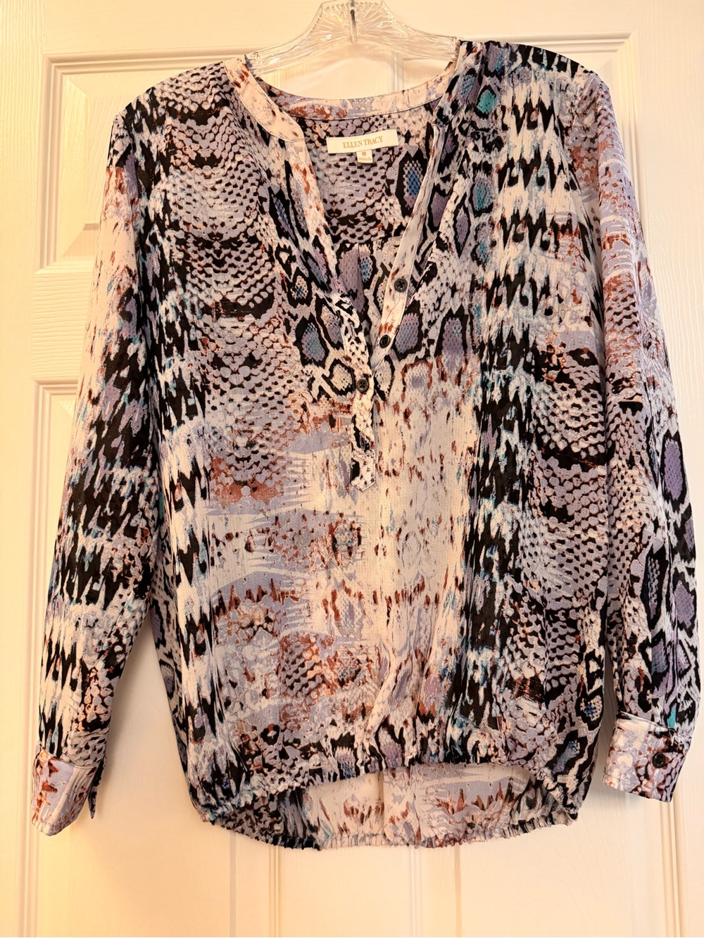 ELLEN TRACY semi-sheer long sleeve blouse. SIZE Medium.